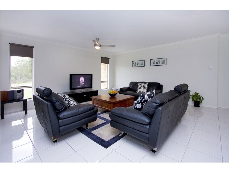 24-26 Goldfinch Court, Greenbank QLD 4124