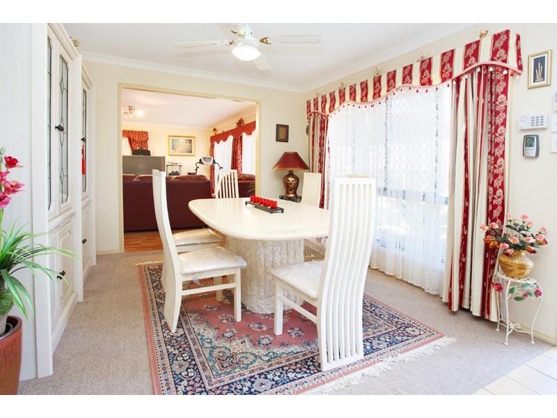 8 Brooke Street, Crestmead QLD 4132