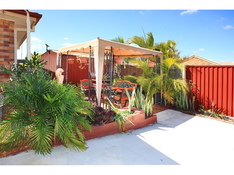 8 Brooke Street, Crestmead QLD 4132