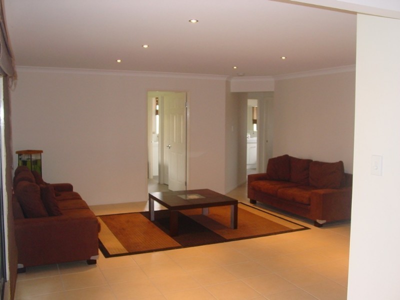 33 Ashmore Close, Marsden QLD 4132