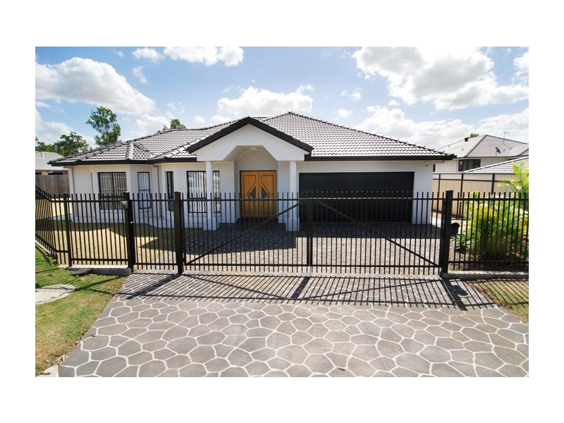 13 Grampians Close, Forest Lake QLD 4078
