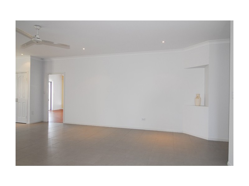 13 Grampians Close, Forest Lake QLD 4078