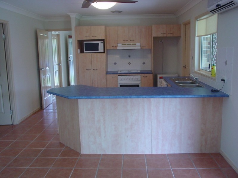 16 Caulfield Drive, Loganlea QLD 4131