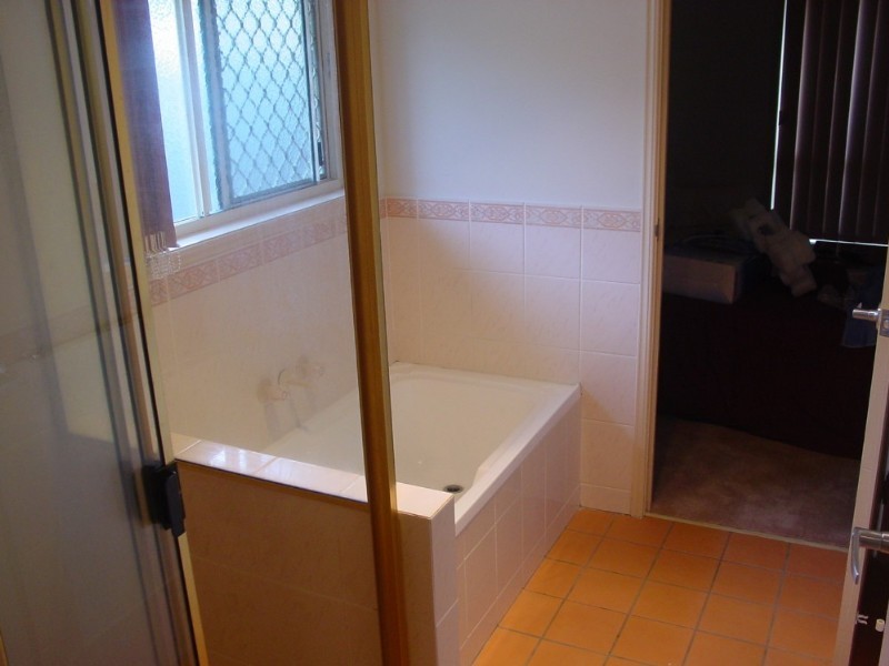 16 Caulfield Drive, Loganlea QLD 4131