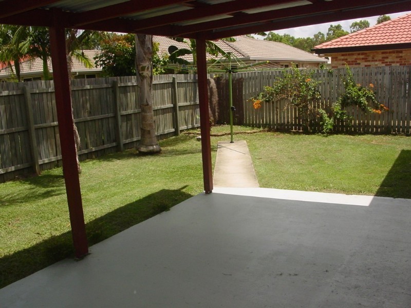 16 Caulfield Drive, Loganlea QLD 4131