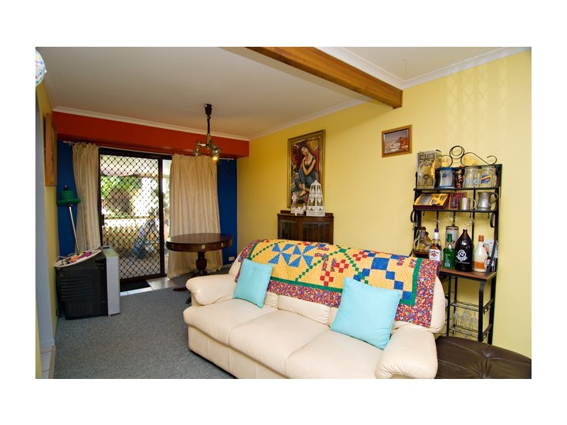 1 Clover Court, Regents Park QLD 4118