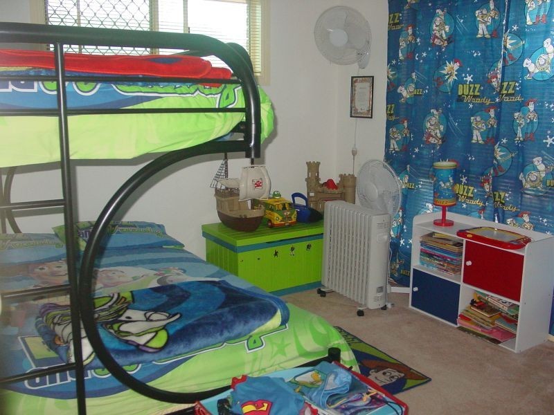 32 Indica Crescent, Regents Park QLD 4118