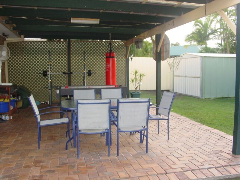 32 Indica Crescent, Regents Park QLD 4118