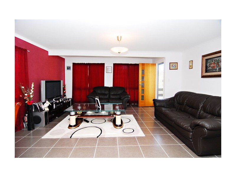 4 Taplow Street, Waterford West QLD 4133