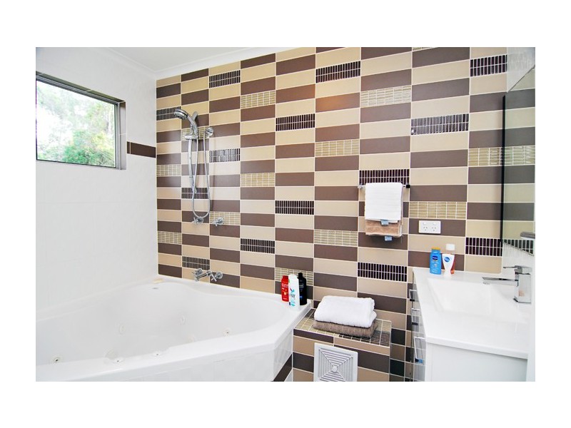 4 Taplow Street, Waterford West QLD 4133