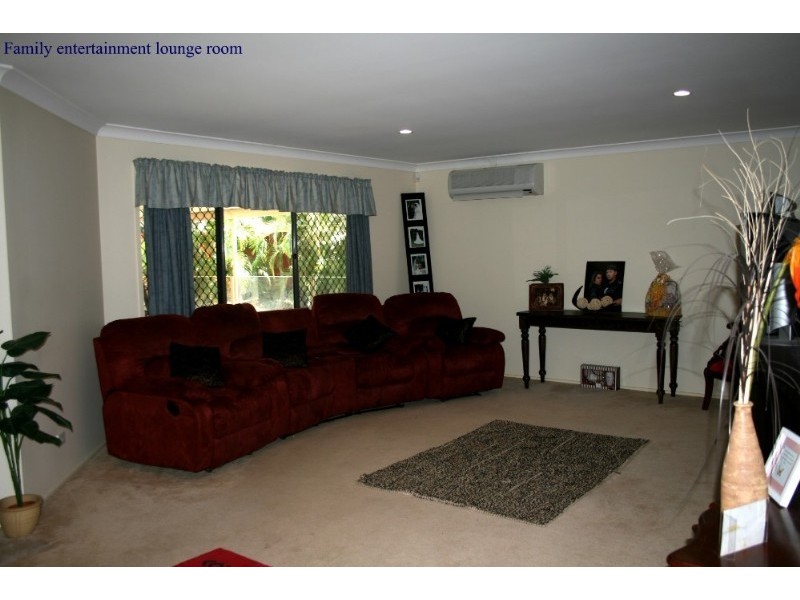 70 Dampier Crescent, Drewvale QLD 4116