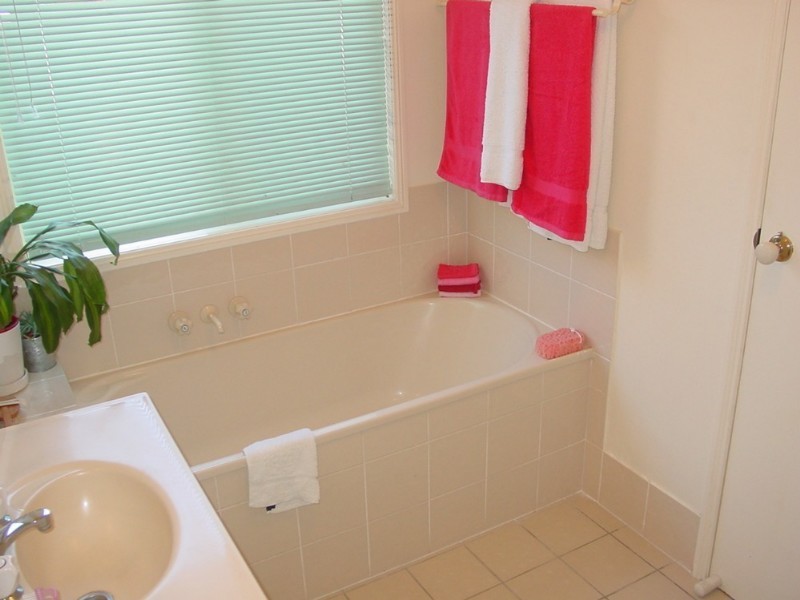 16 Antrim Street, Acacia Ridge QLD 4110