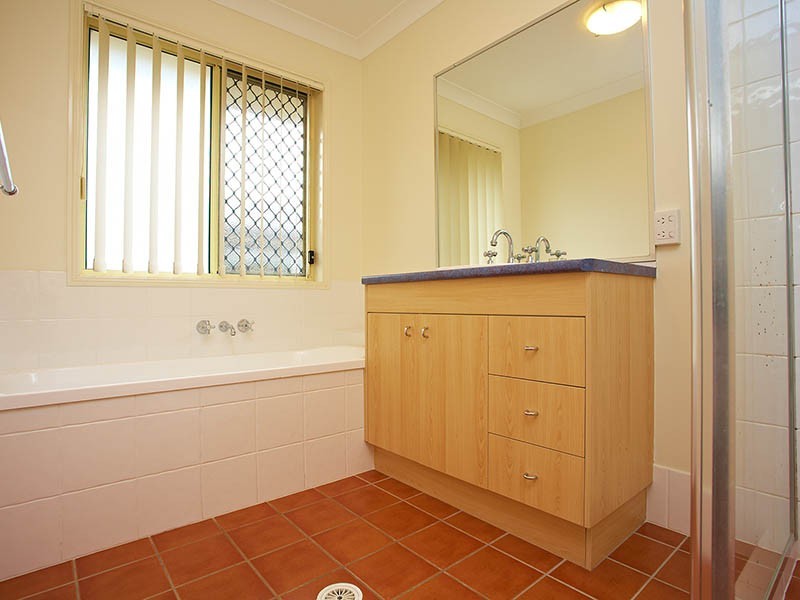 7 Barber Court, Waterford QLD 4133