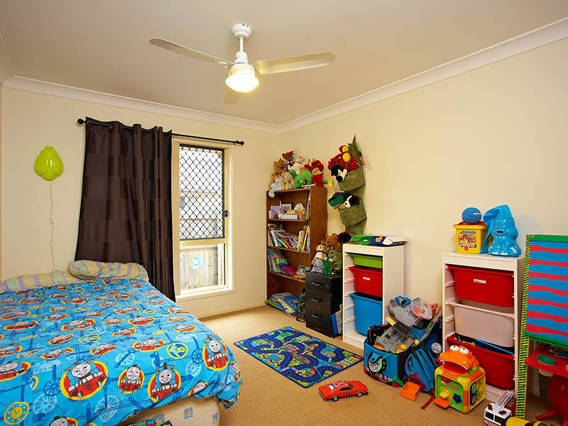 7 Barber Court, Waterford QLD 4133