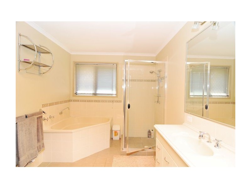 237 Equestrian Drive, New Beith QLD 4124