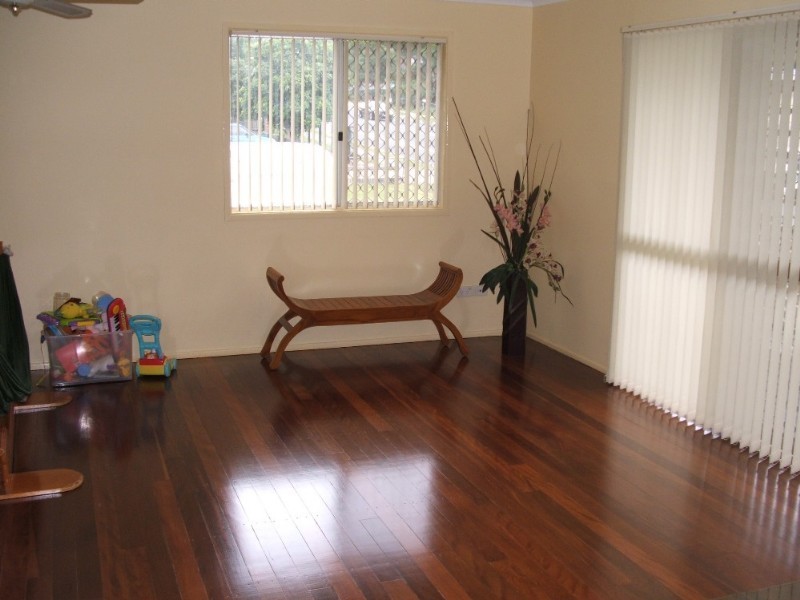 98 Ewing Road, Logan Central QLD 4114