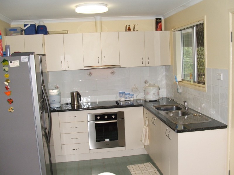 98 Ewing Road, Logan Central QLD 4114
