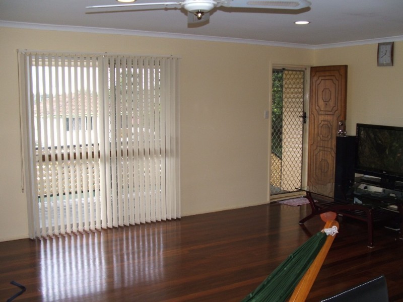 98 Ewing Road, Logan Central QLD 4114