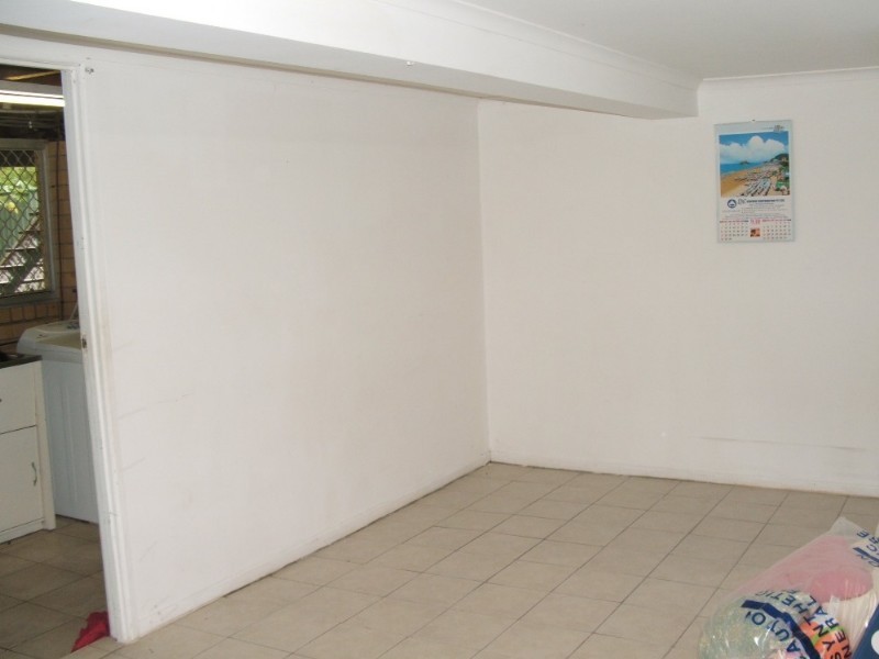 98 Ewing Road, Logan Central QLD 4114