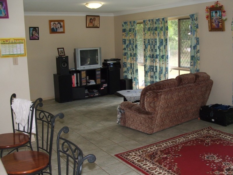 3 Belvedere Drive, Park Ridge QLD 4125