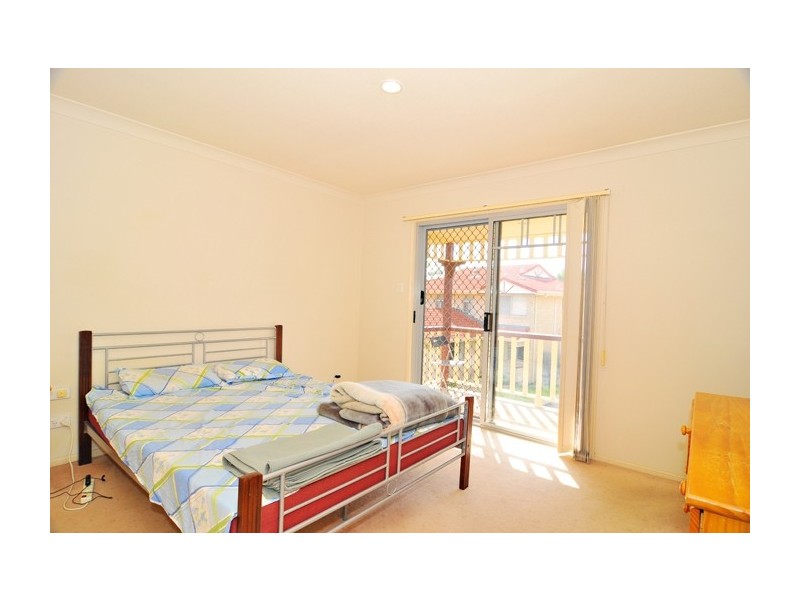 16/10 Lawrence Close, Robertson QLD 4109