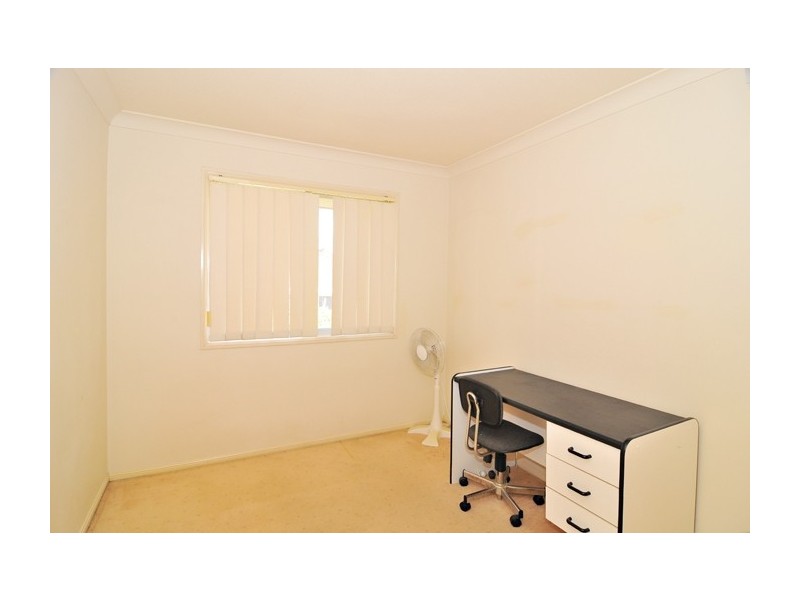 16/10 Lawrence Close, Robertson QLD 4109