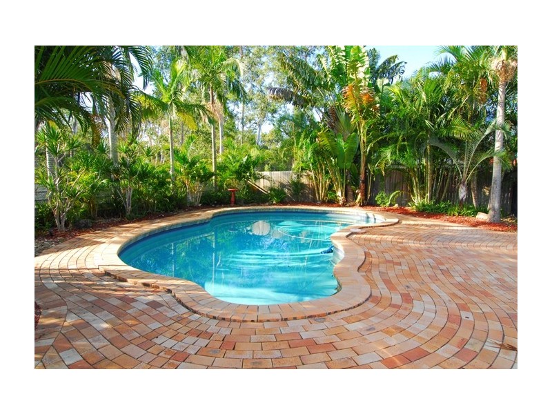 40 Regency Drive, Regents Park QLD 4118