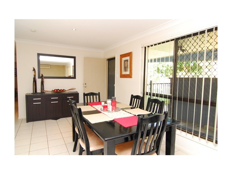40 Regency Drive, Regents Park QLD 4118
