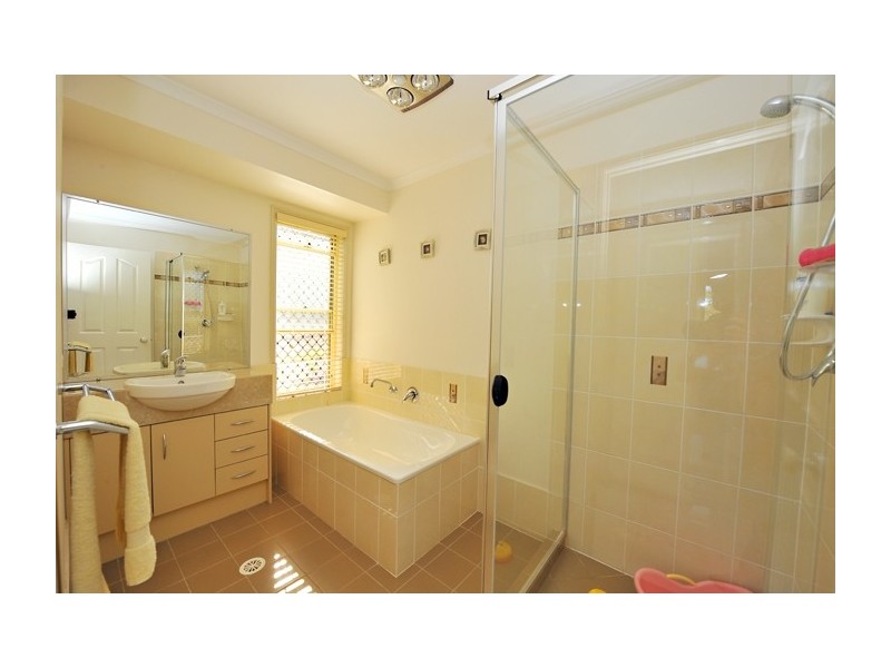128 Spinebill Drive, Greenbank QLD 4124