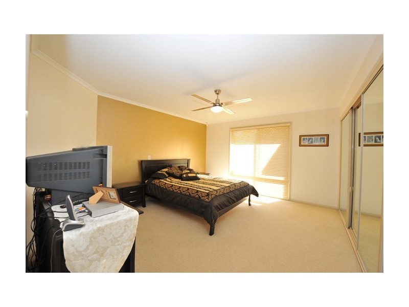 128 Spinebill Drive, Greenbank QLD 4124