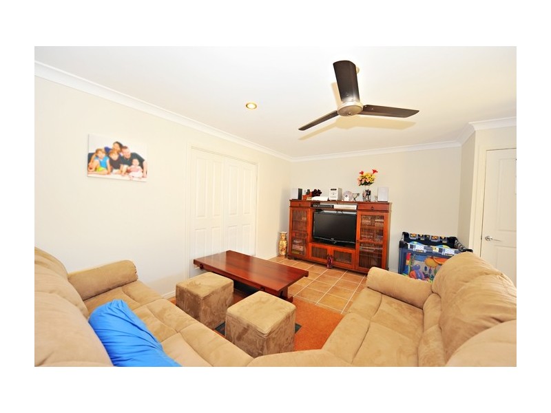 2 Treeview Lane, Springfield Lakes QLD 4300