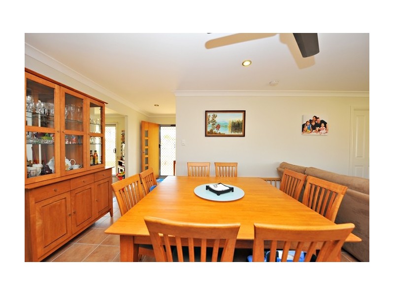 2 Treeview Lane, Springfield Lakes QLD 4300