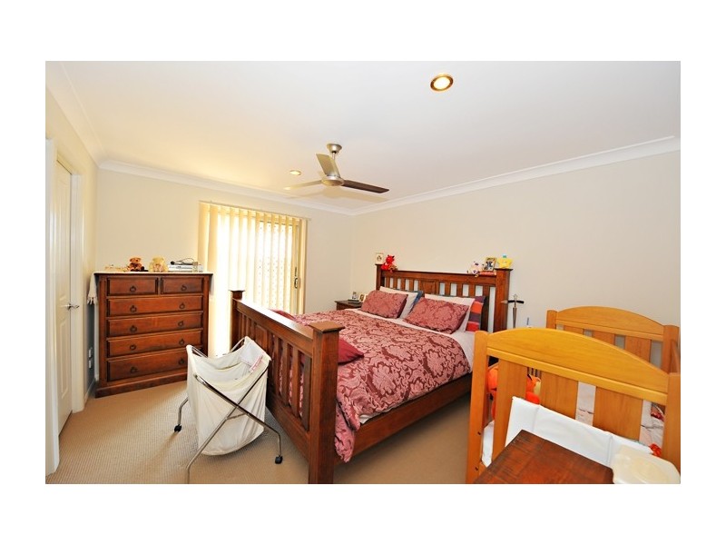 2 Treeview Lane, Springfield Lakes QLD 4300