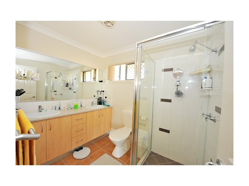 2 Treeview Lane, Springfield Lakes QLD 4300
