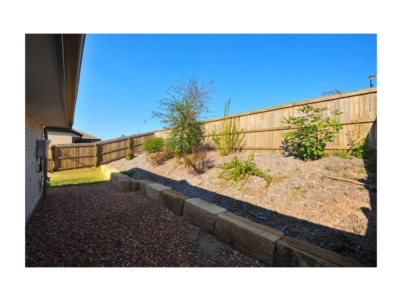 2 Treeview Lane, Springfield Lakes QLD 4300