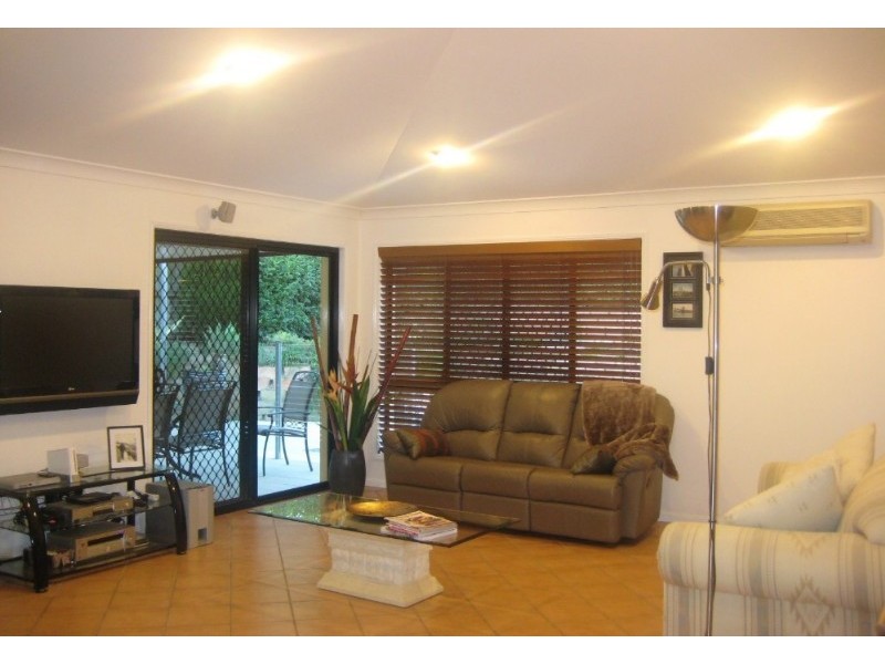 19 Yewleaf Place, Calamvale QLD 4116