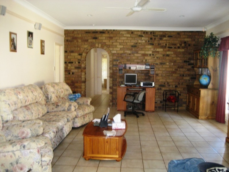 32 Hives Road, North Maclean QLD 4280