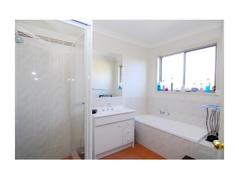 66 Glasshouse Crescent, Forest Lake QLD 4078