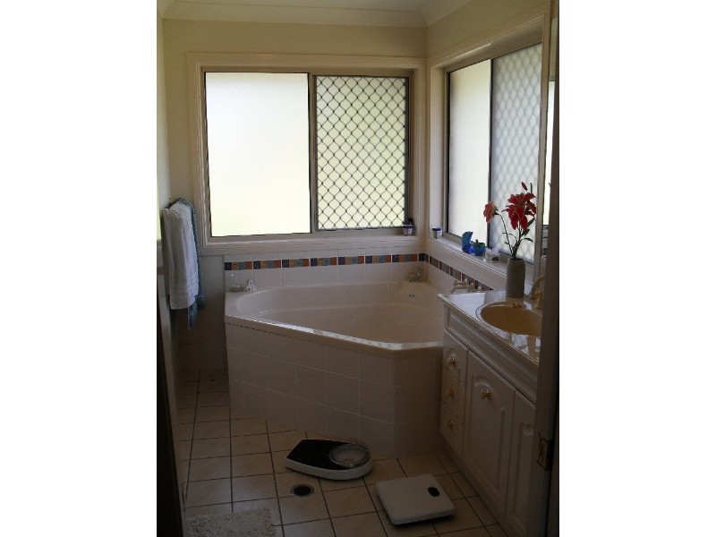 351-353 Equestrian Drive, New Beith QLD 4124