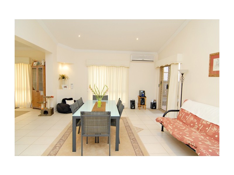 4 Diamondy Close, Forest Lake QLD 4078