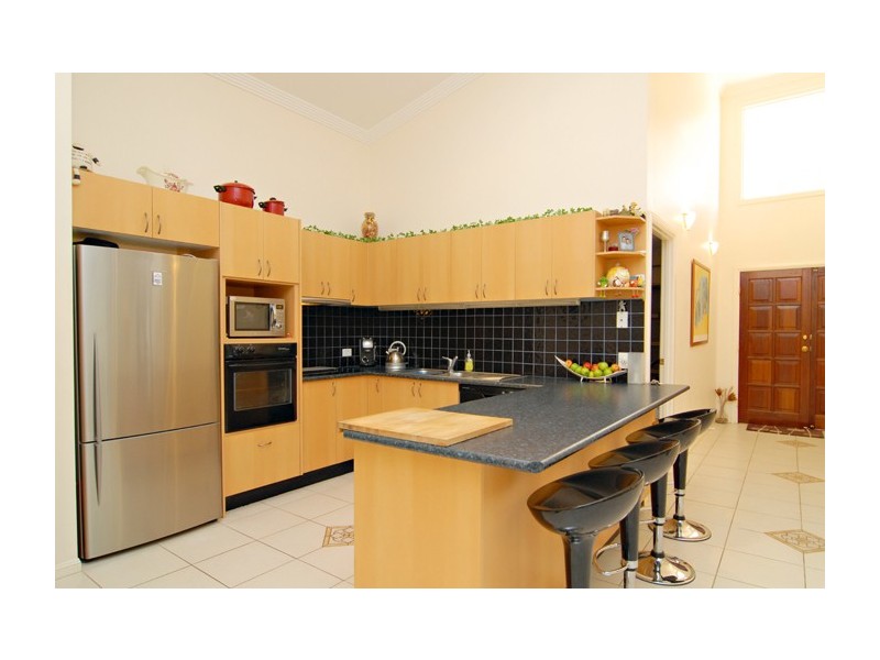 4 Diamondy Close, Forest Lake QLD 4078