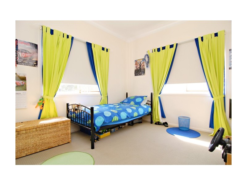 4 Diamondy Close, Forest Lake QLD 4078