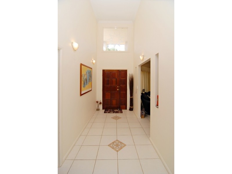 4 Diamondy Close, Forest Lake QLD 4078