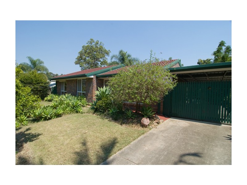 8 Timperley Court, Marsden QLD 4132