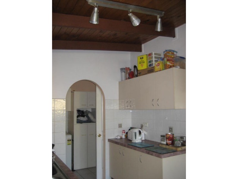 21 Cresthill Avenue, Regents Park QLD 4118