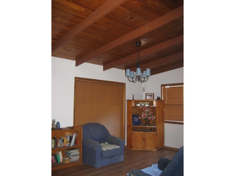 21 Cresthill Avenue, Regents Park QLD 4118