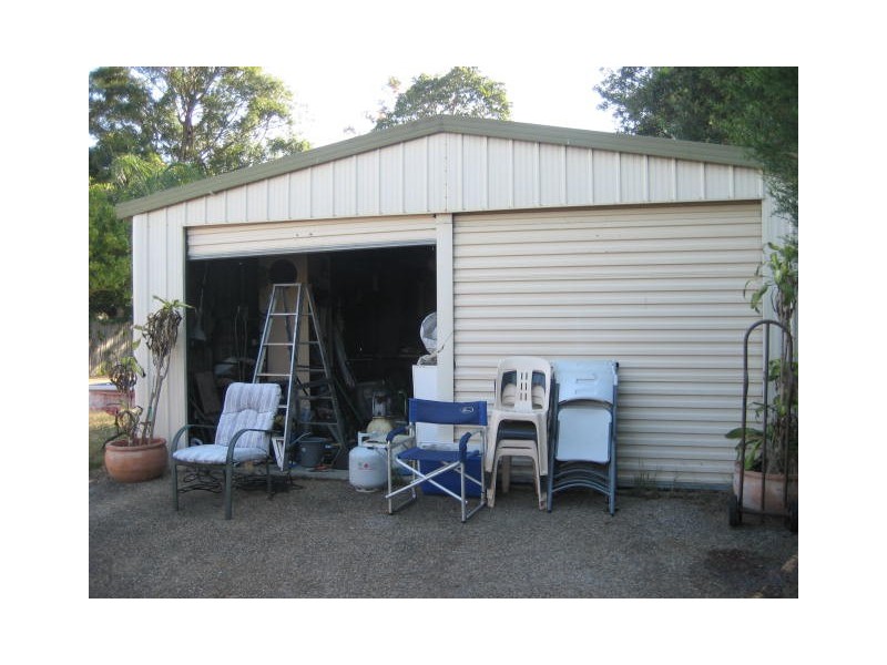 21 Cresthill Avenue, Regents Park QLD 4118