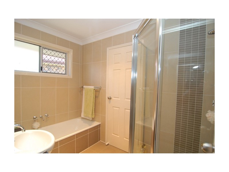 32 Highbury Drive, Crestmead QLD 4132