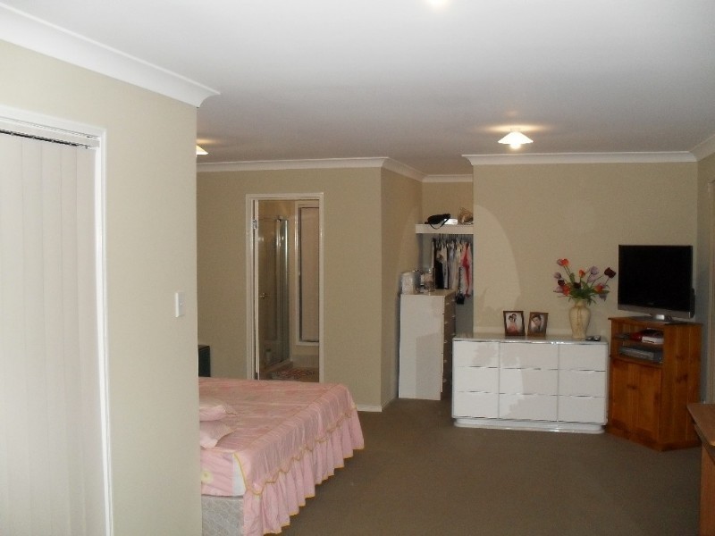 10-12 Mallard Court, New Beith QLD 4124