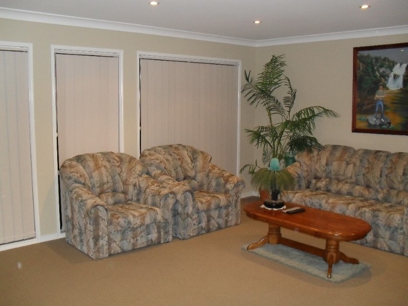 10-12 Mallard Court, New Beith QLD 4124
